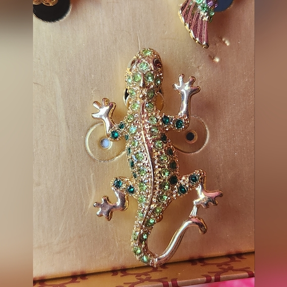 Three Animal Brooch Pins *A7 - Picture 4 of 8